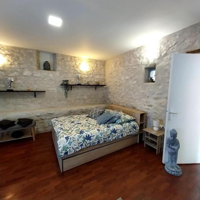Gite Dans Une Ancienne Corps De Ferme D Provins Dış mekan fotoğraf
